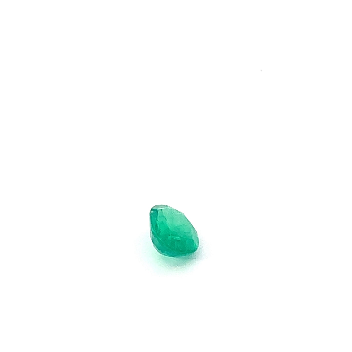 EX-055 Emerald Oval 0.99cts 7.75 x 5.72 x 3.53 mm