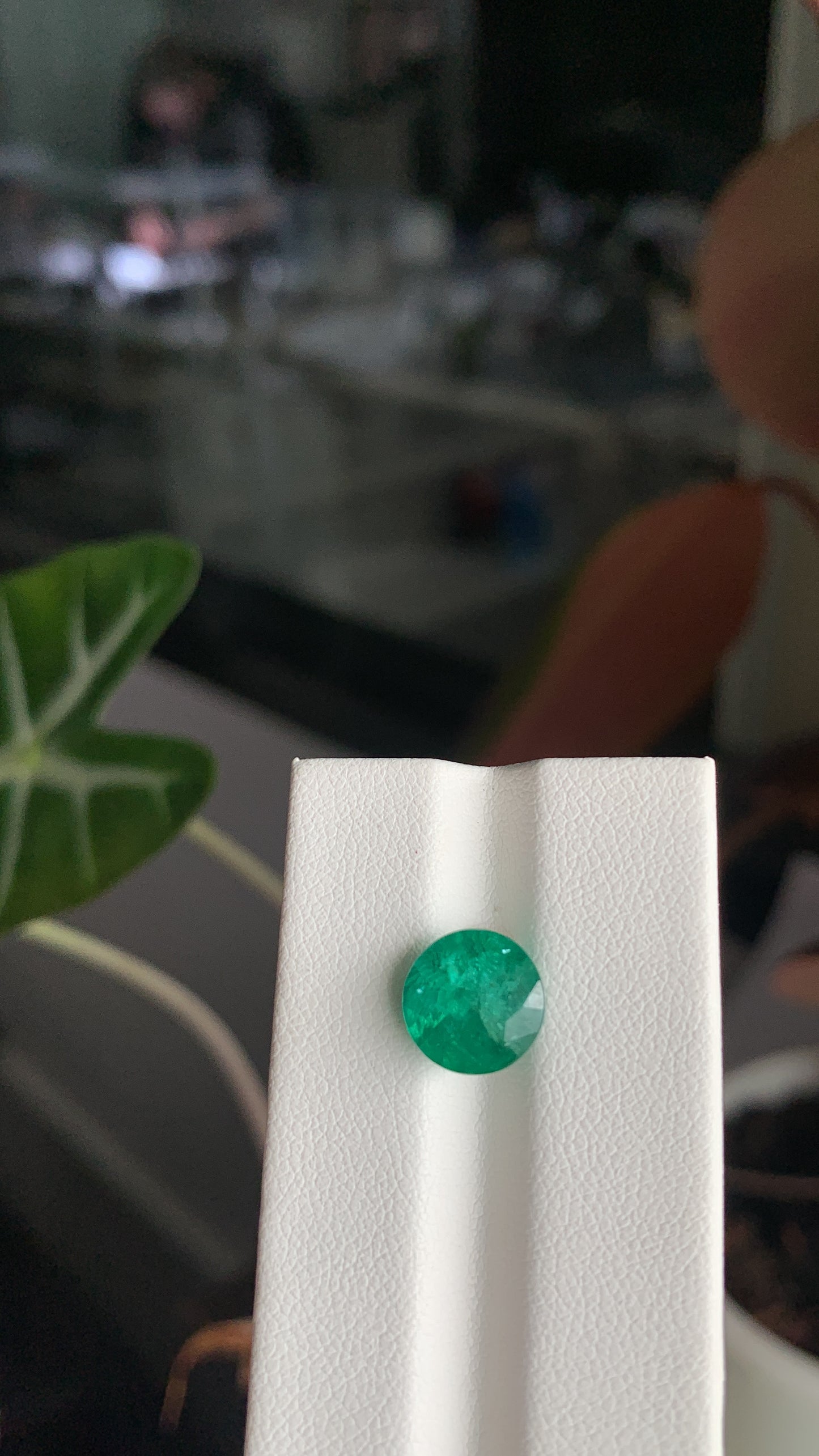 EX-098 Emerald Round 2.80cts 8.96 x 8.80 x 6.38mm