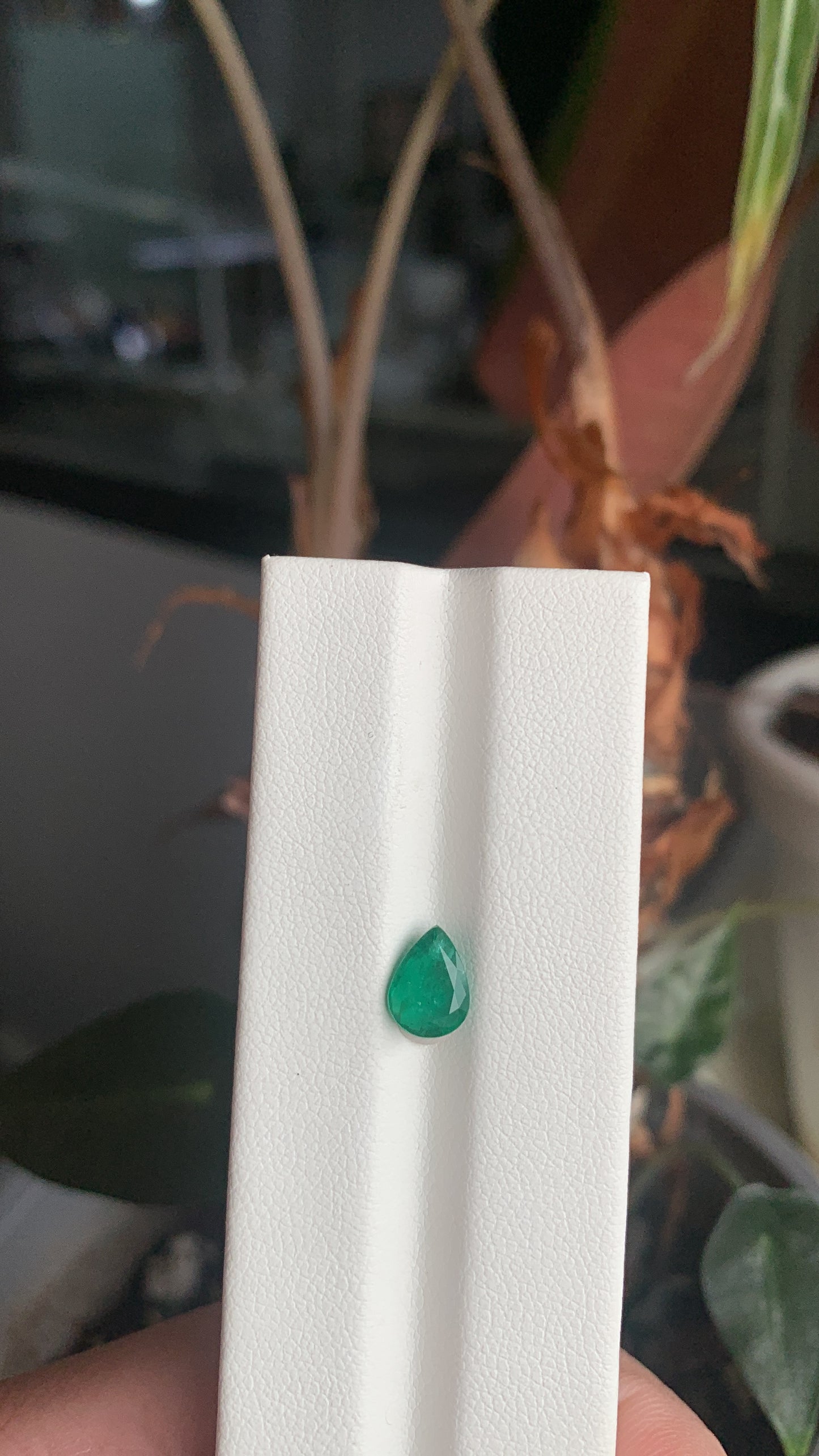 EX-071 Emerald Pear 1.00cts 7.88 x 5.88 x 3.63mm