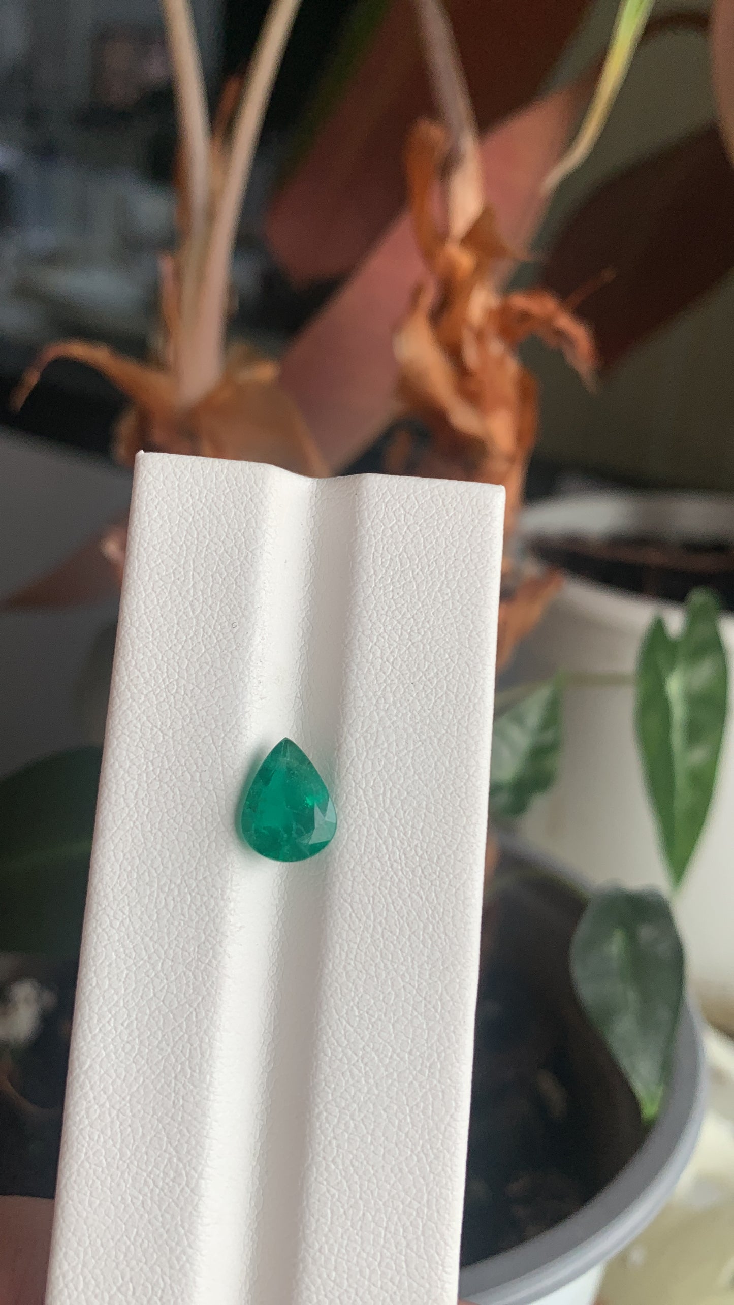 EX-063 Emerald Pear 1.43cts 8.97 x 7.01 x 4.70 mm