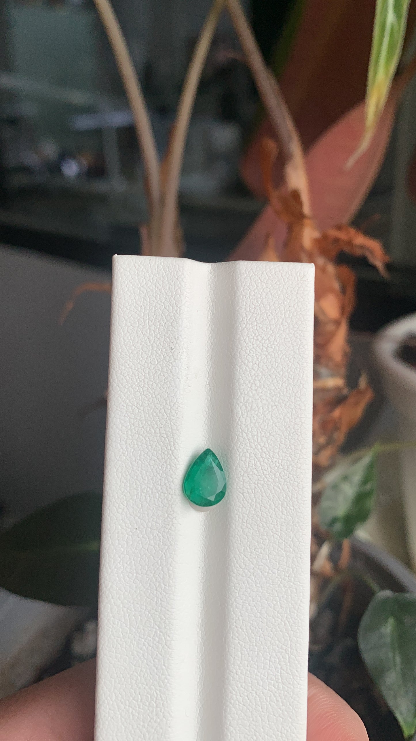 EX-071 Emerald Pear 1.00cts 7.88 x 5.88 x 3.63mm