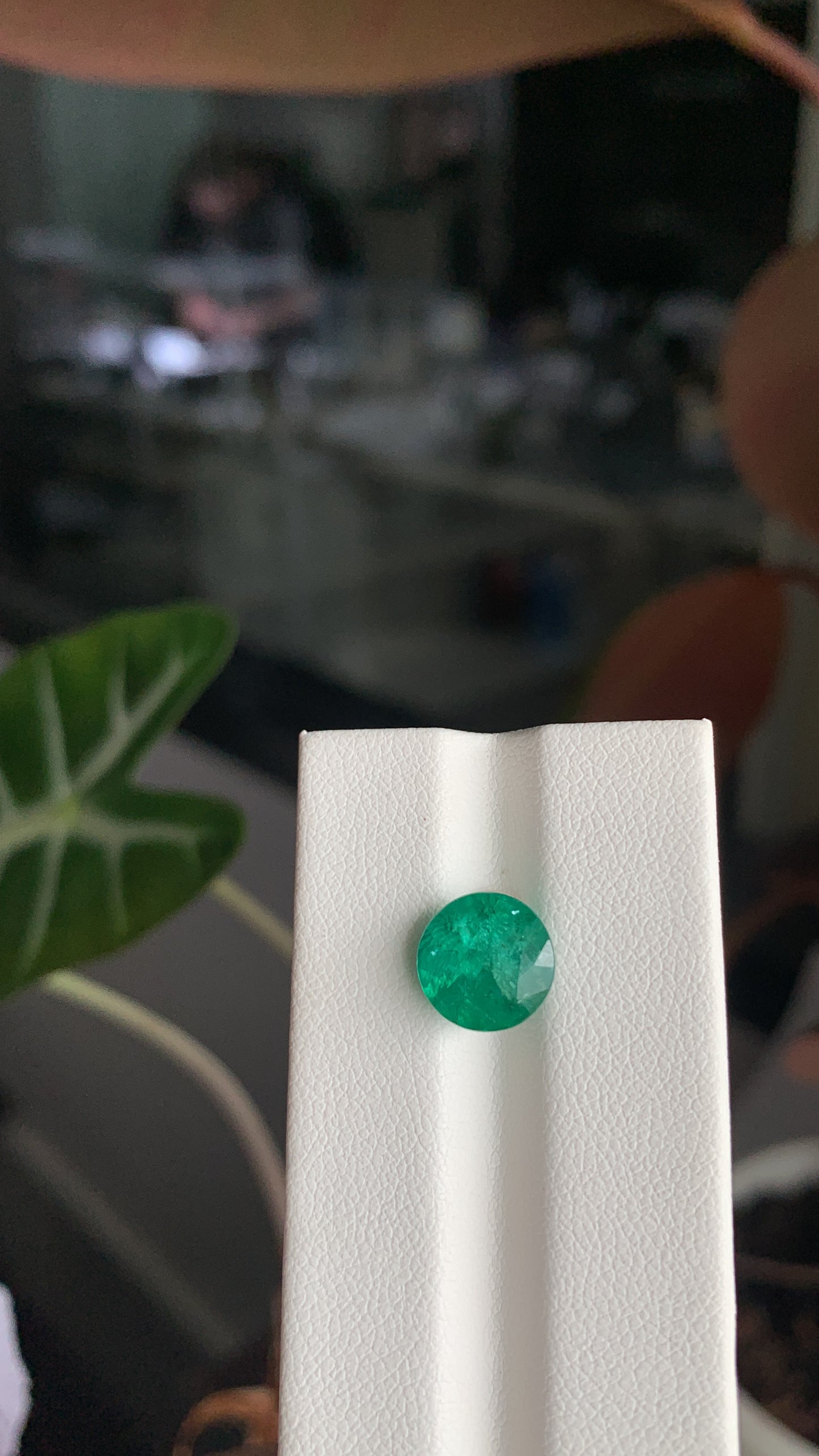 EX-098 Emerald Round 2.80cts 8.96 x 8.80 x 6.38mm