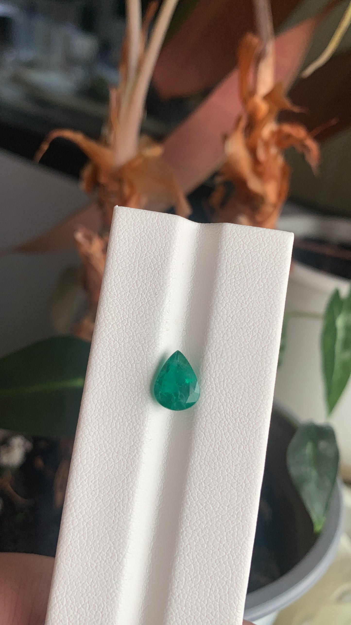 EX-063 Emerald Pear 1.43cts 8.97 x 7.01 x 4.70 mm